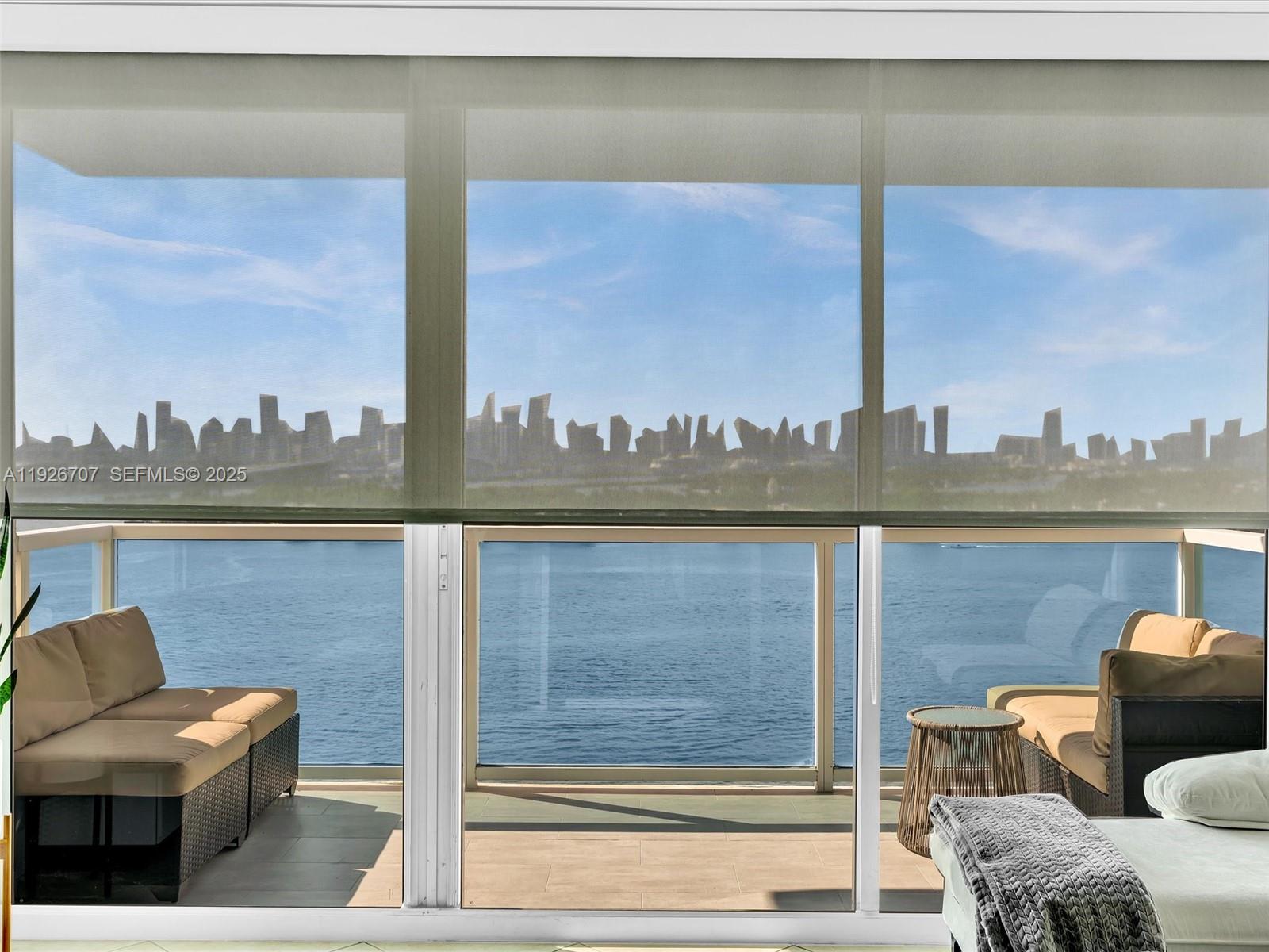 THE FLORIDIAN CONDO - Residential Lease