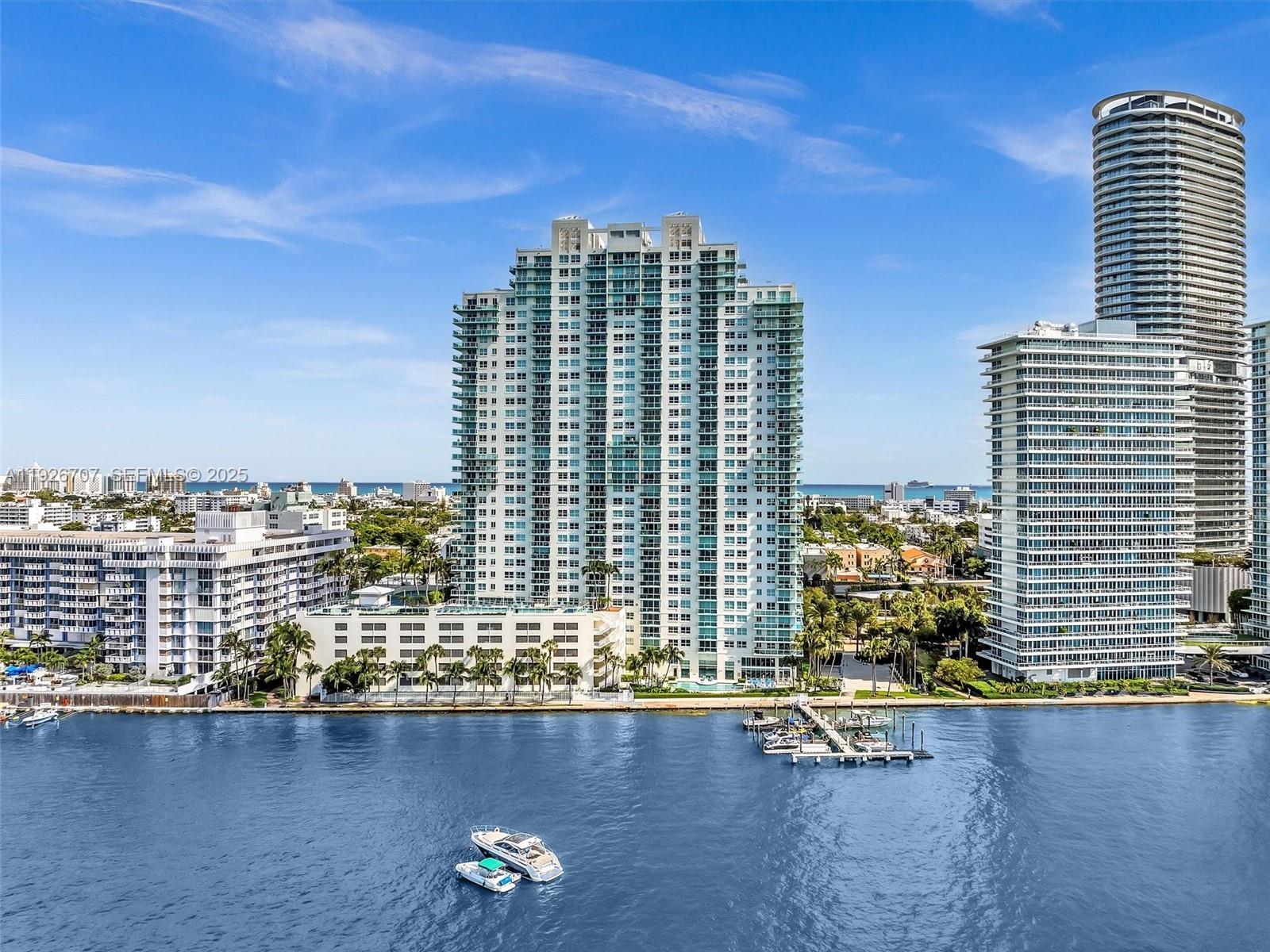 THE FLORIDIAN CONDO - Residential Lease