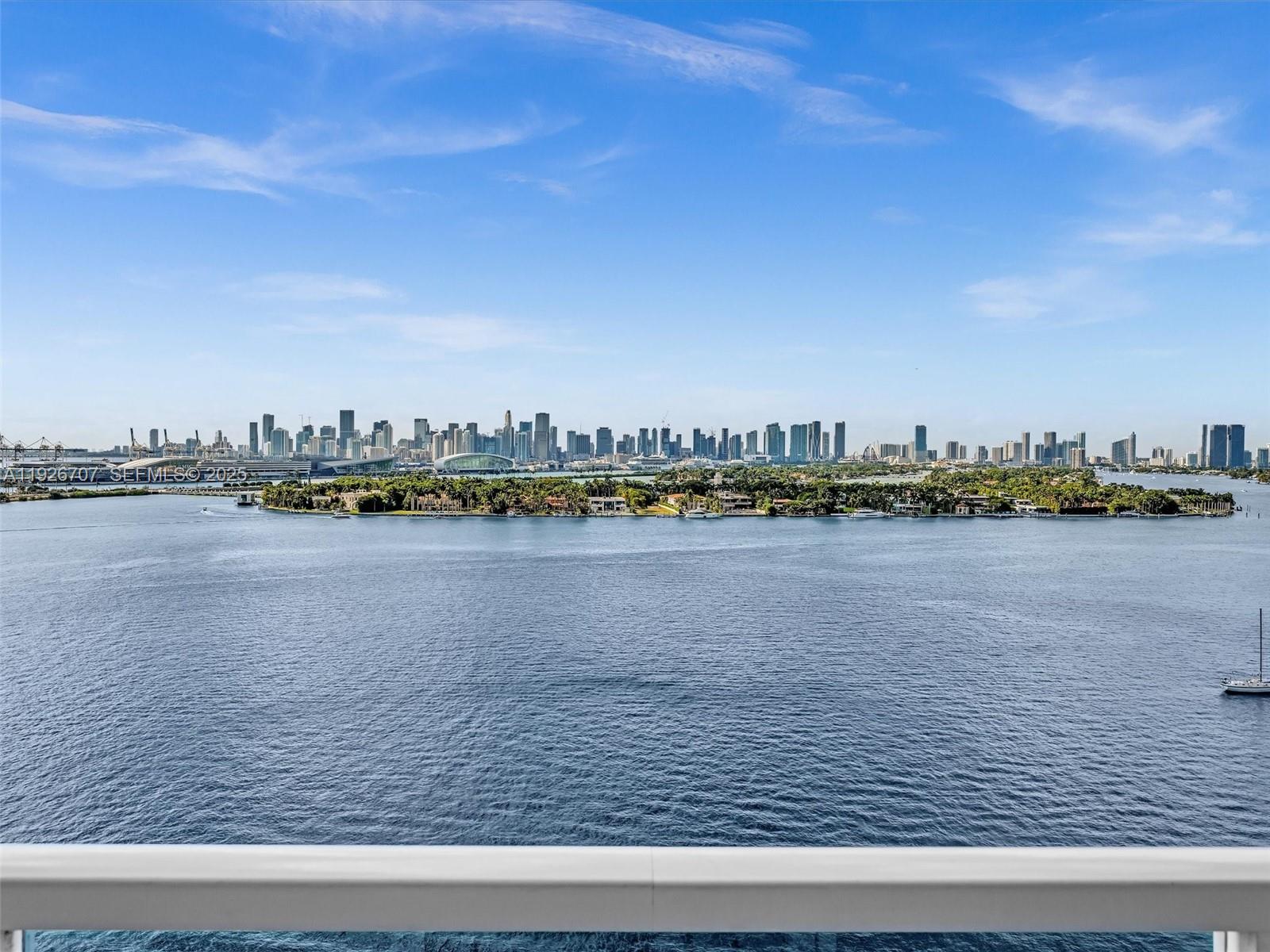 THE FLORIDIAN CONDO - Residential Lease