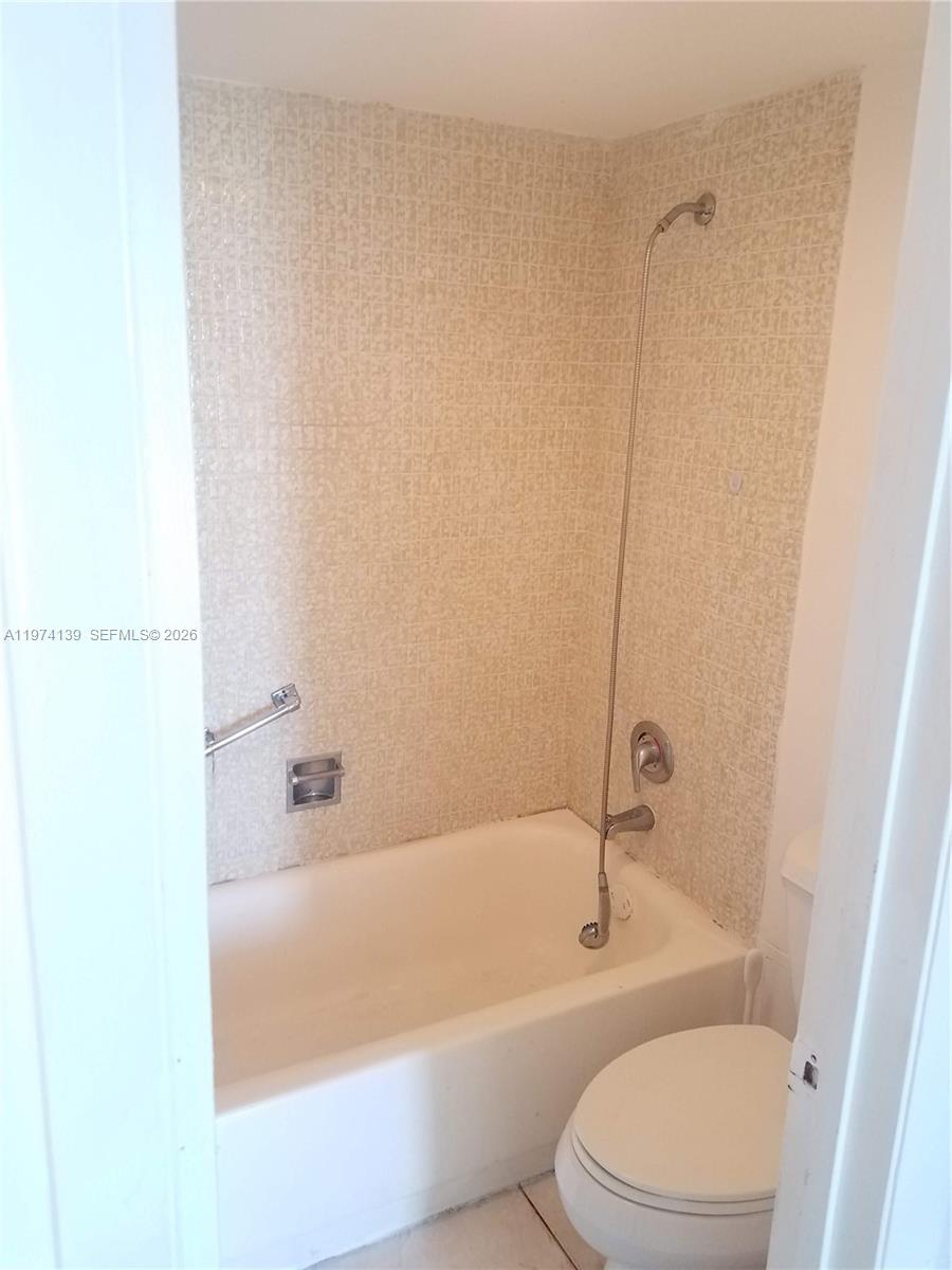 ENSENADA CONDO BLDG E-II - Residential Lease