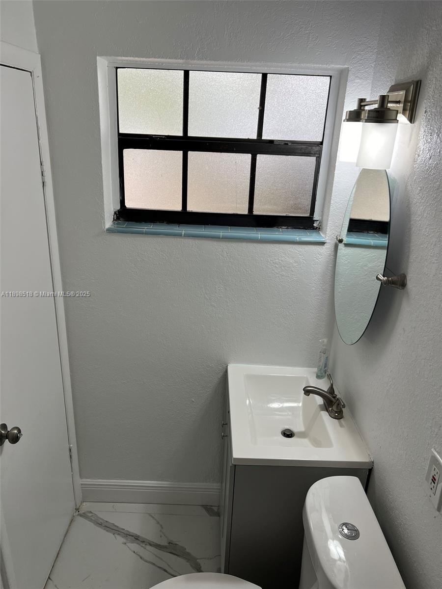 LAUDERDALE LAKES WEST GAT - Residential Lease