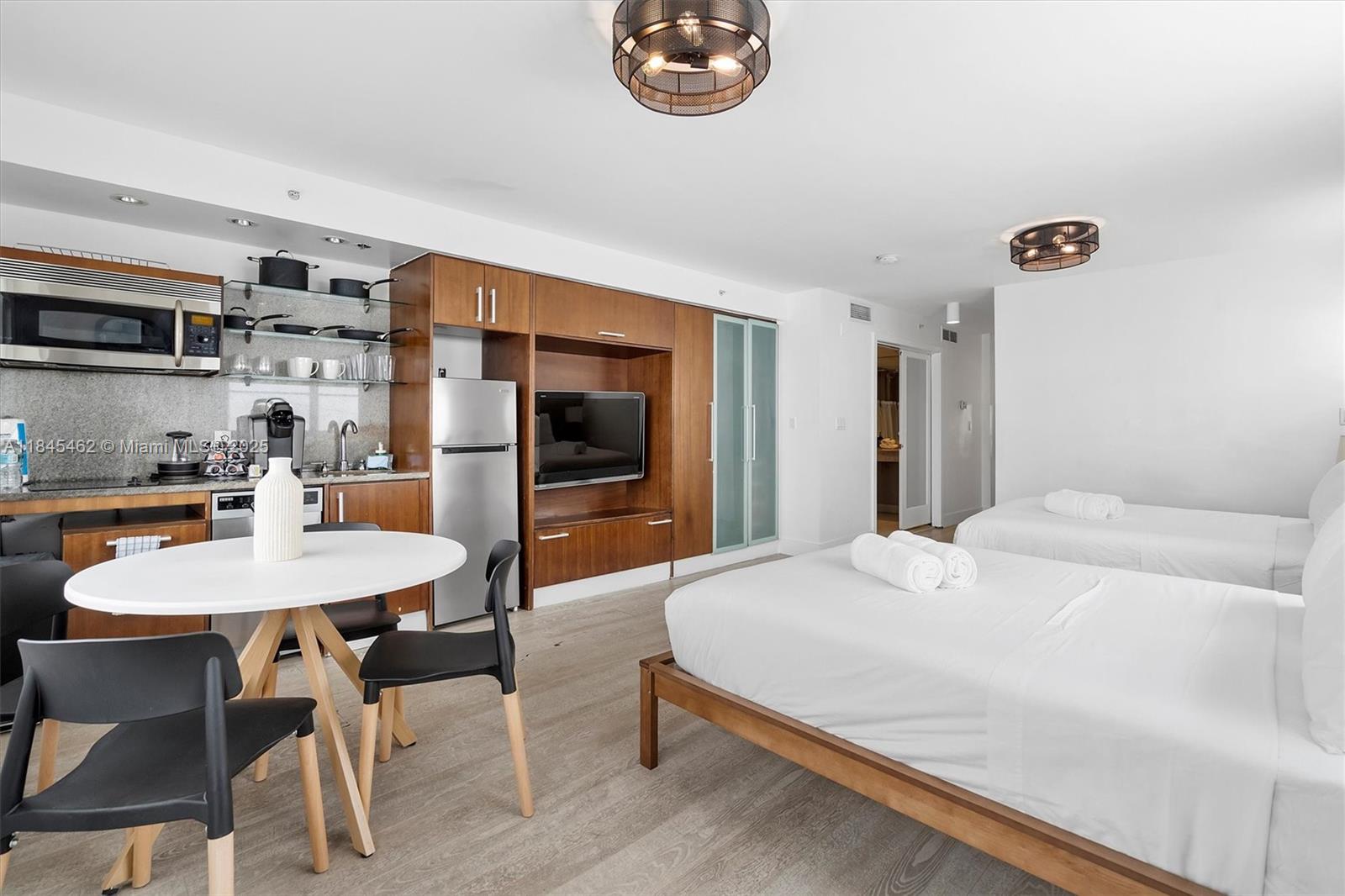 THE STRAND ON OCEAN DRIVE - Residential