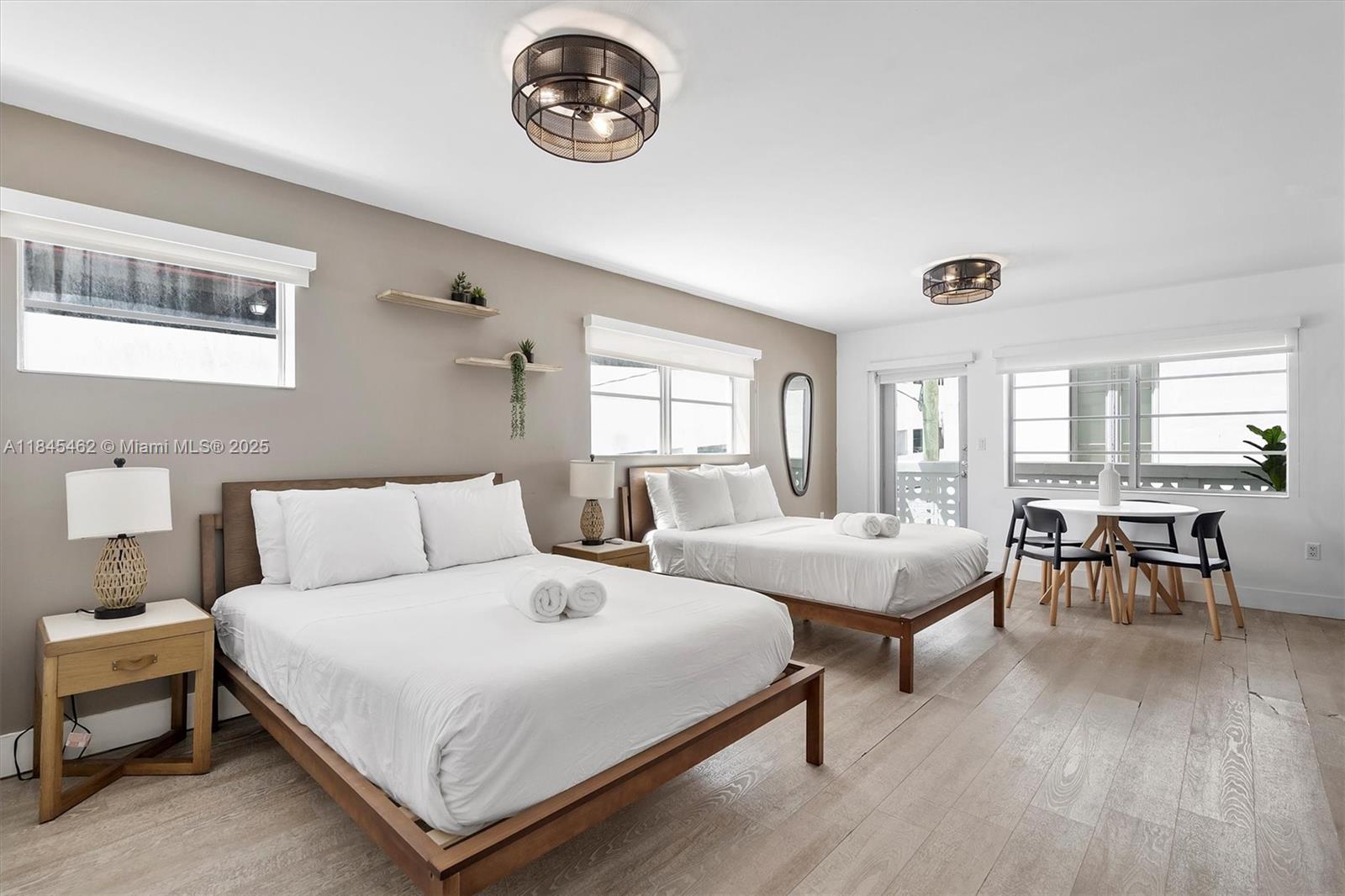 THE STRAND ON OCEAN DRIVE - Residential