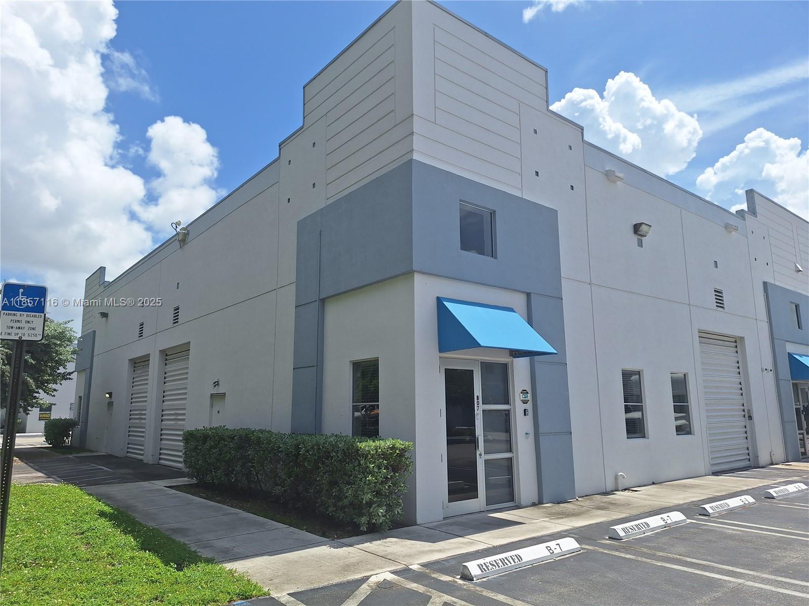 Fantastic opportunity for lease unit "B-7" (Turn-Key) at "WEST AIRPORT PALMS BUSINESS PARK": Office/Warehouse/Mezzanine ~ 1940 SQFT, All under A.C. Located at the 'B' building in West Airport Palm, corner warehouse/office well cared for, "3 assigned parking spaces". just 2 blocks from Miami Int. Airport (Miami Cargo HUB). CBS block construction, impact-resistant windows & exterior doors, tri-phase electrical service, interior fire sprinkler system. Features a new central AC, front loading overhead doors (10' W x 15' H), 20' ceiling height, and plenty of guest parking spaces. Occupy this prime industrial space in a desirable location. "B-7" also contain an all new stainless steel kitchen appliances & cabinets. (See Pics).