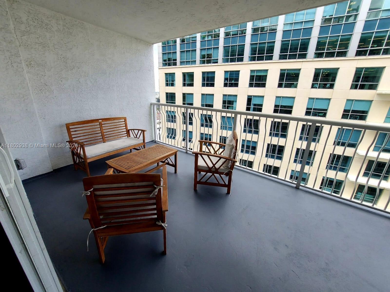 THE CLUB AT BRICKELL BAY - Residential