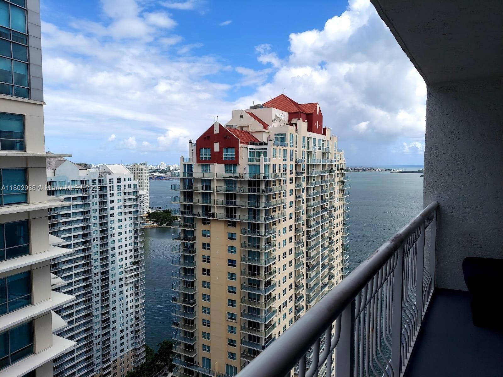 THE CLUB AT BRICKELL BAY - Residential