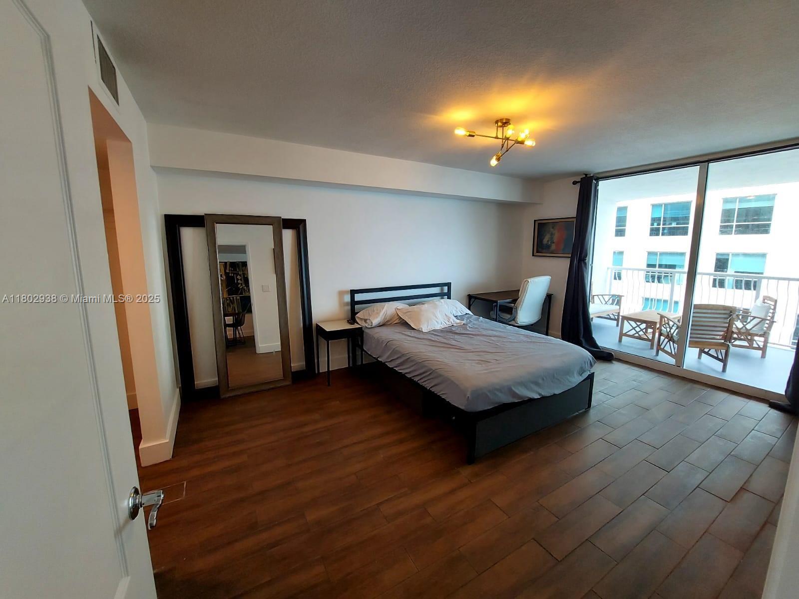 THE CLUB AT BRICKELL BAY - Residential