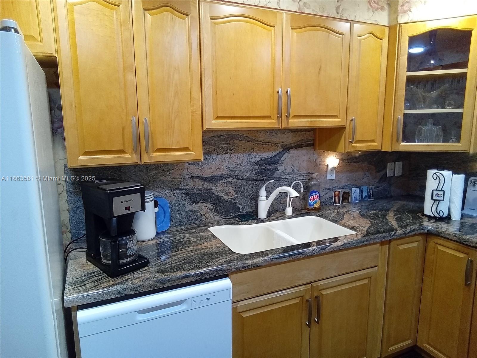 PARK PLACE CONDOMINIUM NO - Residential Lease