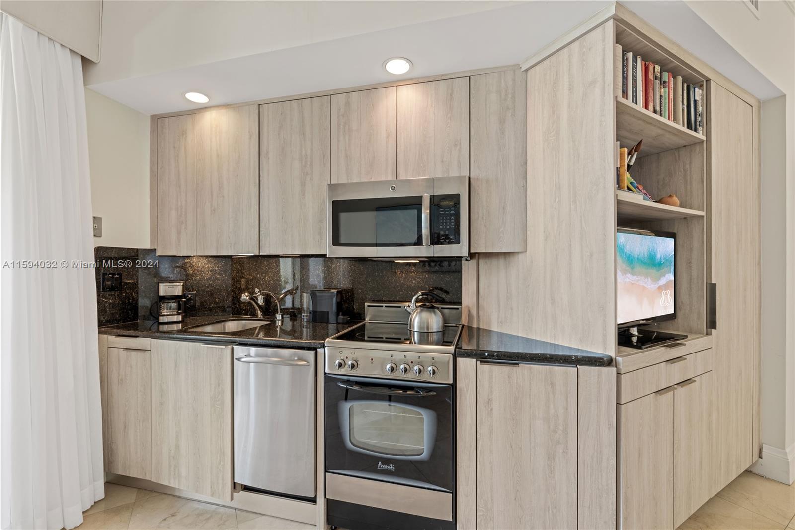 SEASIDE VILLAS CONDO - Residential Lease