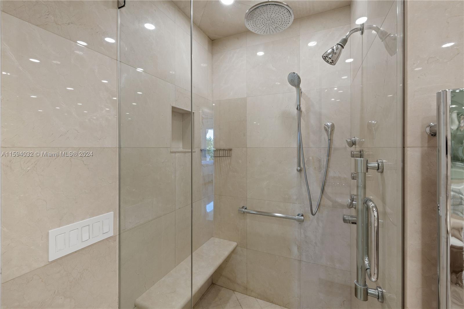 SEASIDE VILLAS CONDO - Residential Lease