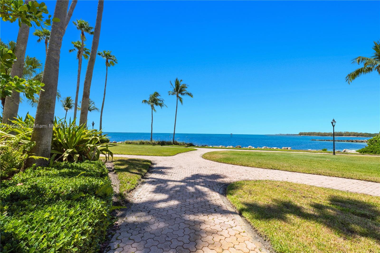 Rental Property at 15212 Fisher Island Dr 15212, Miami Beach, Miami-Dade County, Florida - Bedrooms: 1 
Bathrooms: 1  - $20,000 MO.