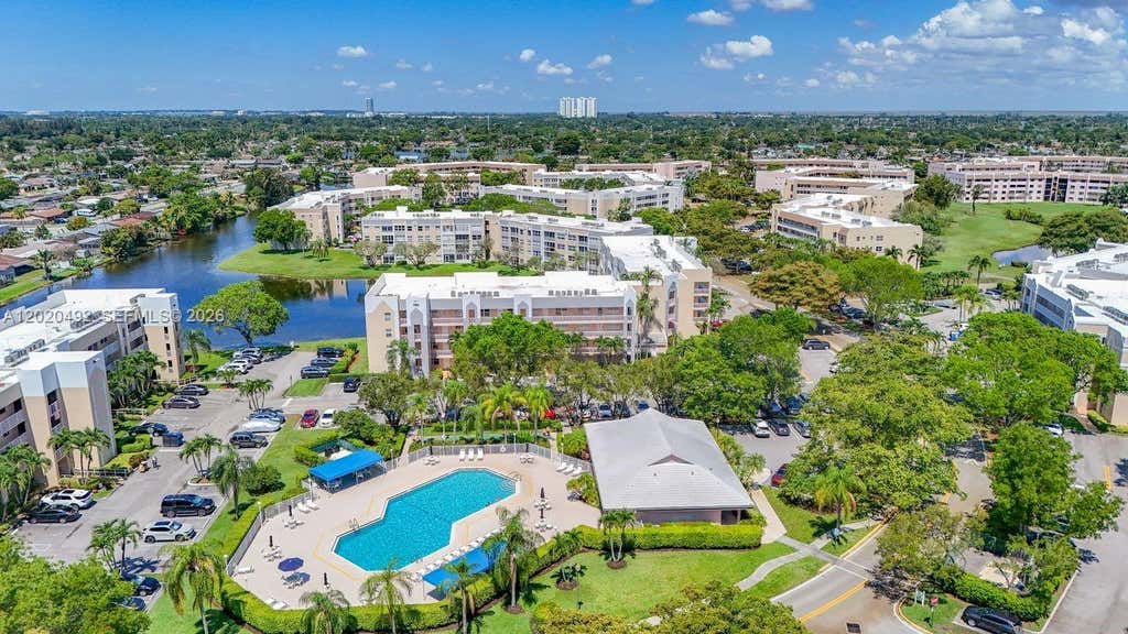 Photo of 10208 NW 24th Pl #203, Sunrise, FL 33322 (MLS # A12020492)