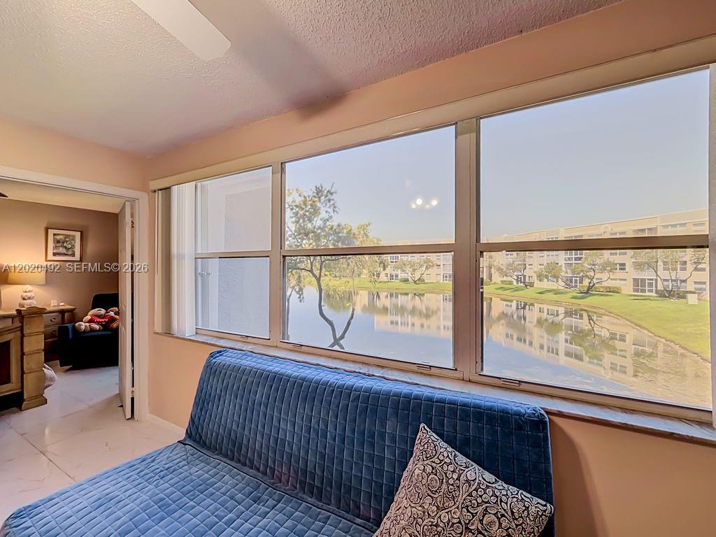 SUNRISE LAKES 203 CONDO - Residential