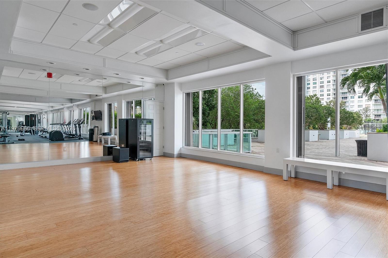 ADMIRALS PORT CONDO-EAST - Residential