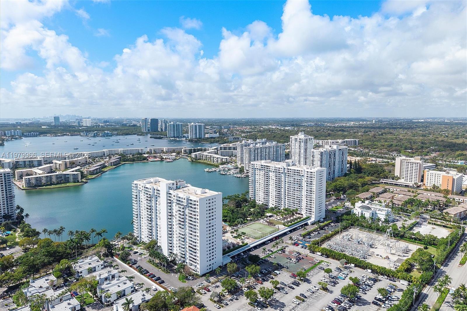 ADMIRALS PORT CONDO-EAST - Residential