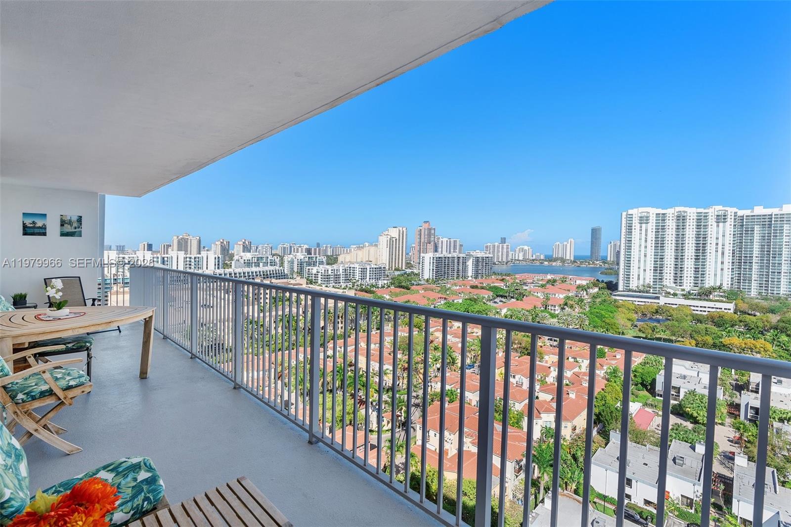 ADMIRALS PORT CONDO-EAST - Residential