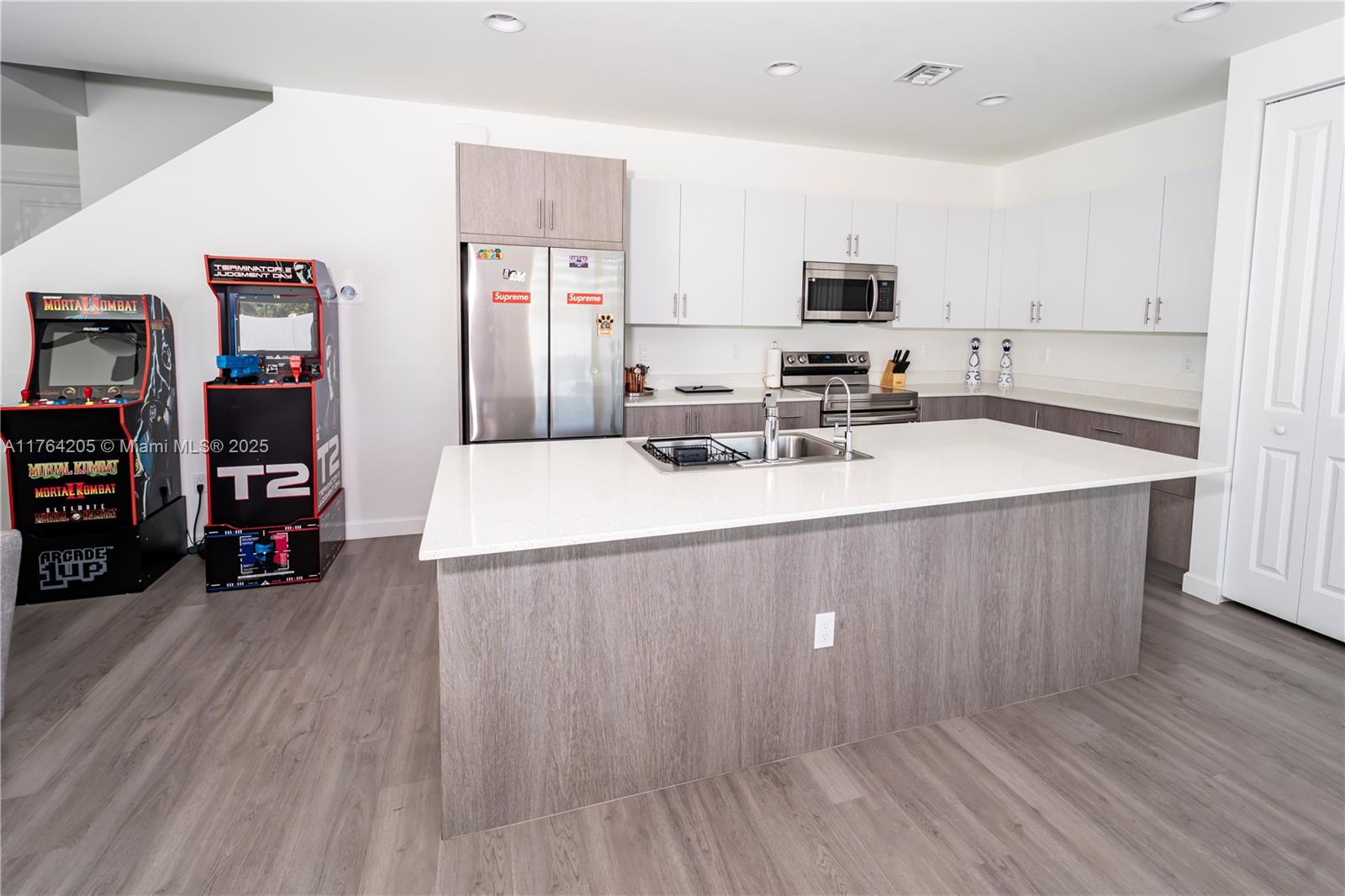 SYMPHONY PLACE - Residential Lease