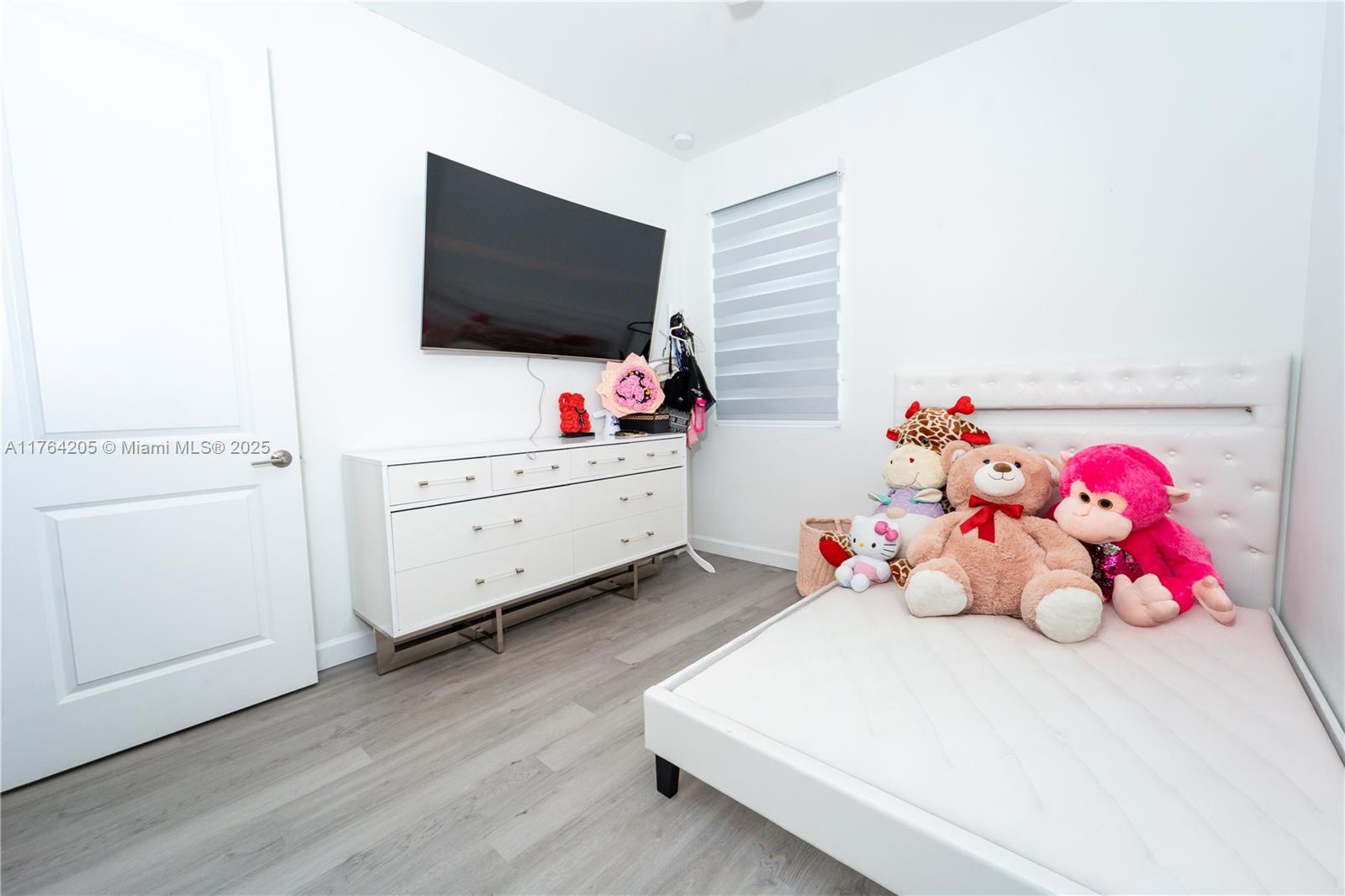 SYMPHONY PLACE - Residential Lease
