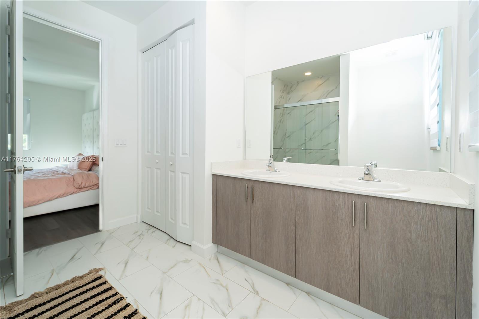 SYMPHONY PLACE - Residential Lease