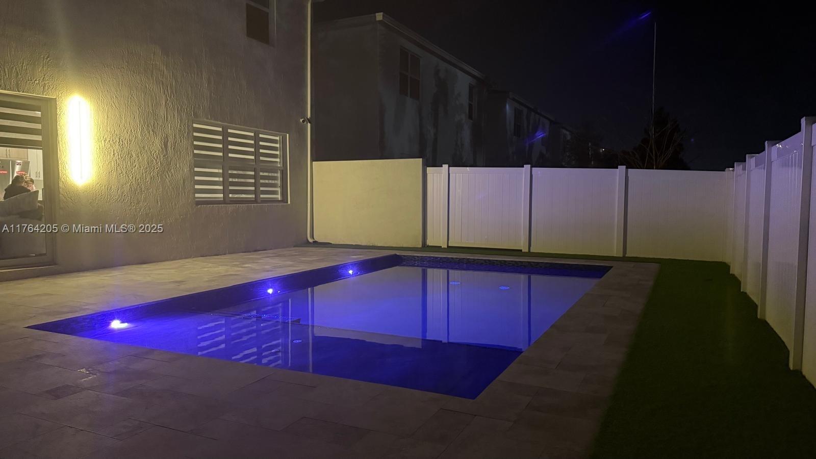 SYMPHONY PLACE - Residential Lease