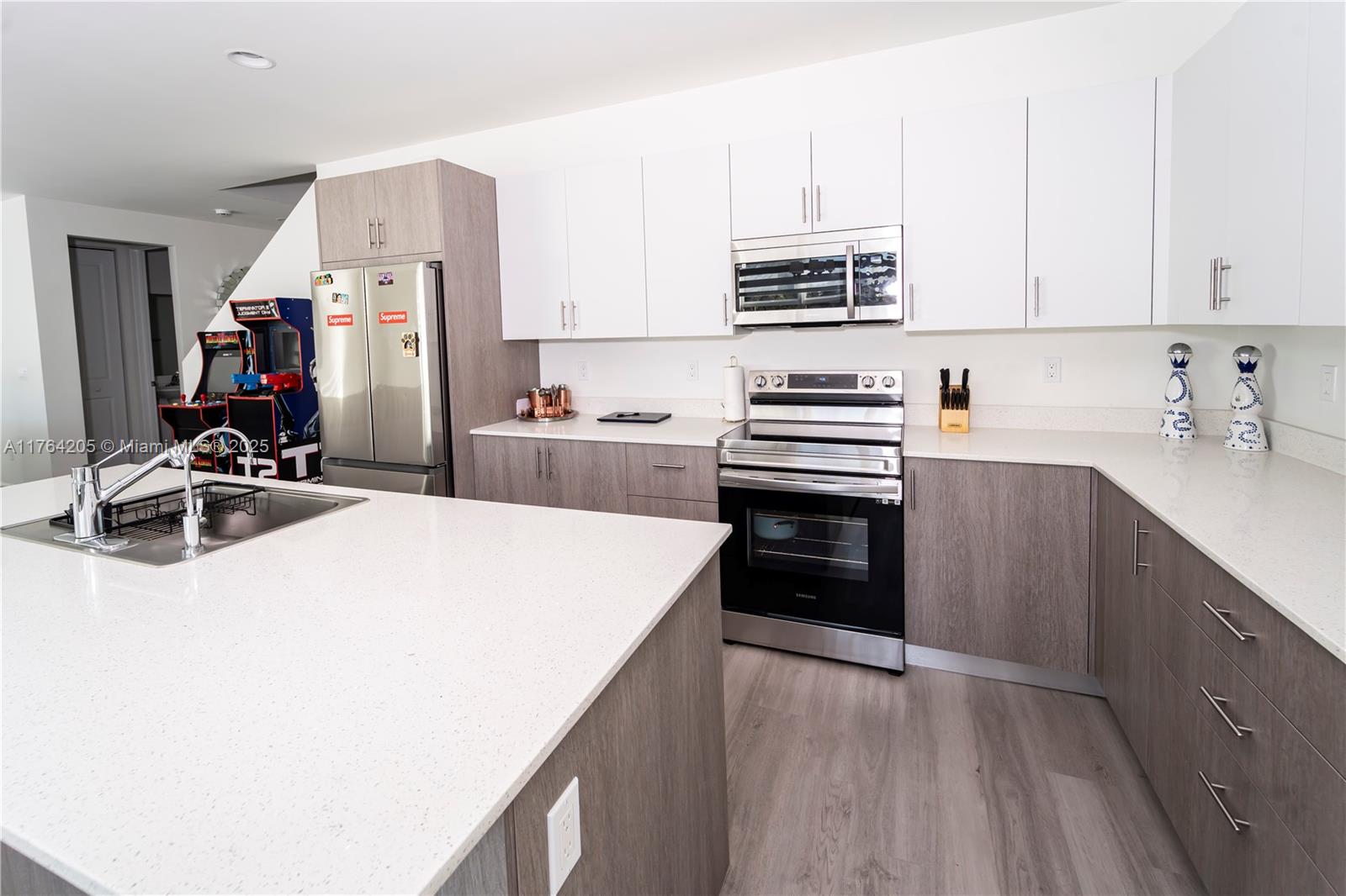 SYMPHONY PLACE - Residential Lease