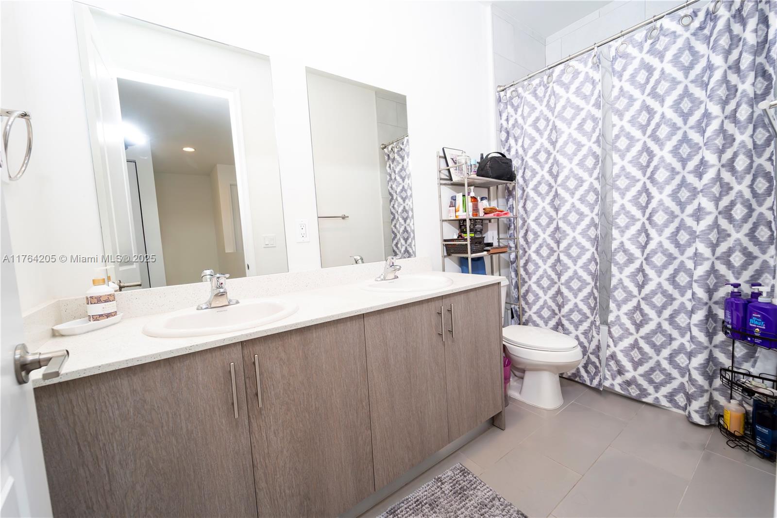 SYMPHONY PLACE - Residential Lease