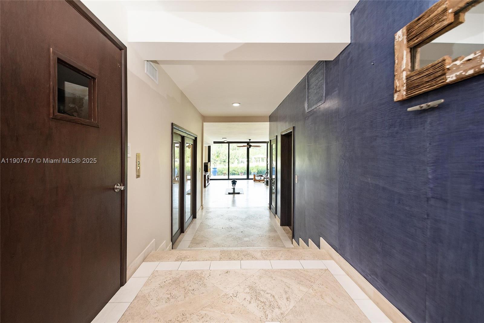 ROYAL HARBOUR YACHT CLUB - Residential