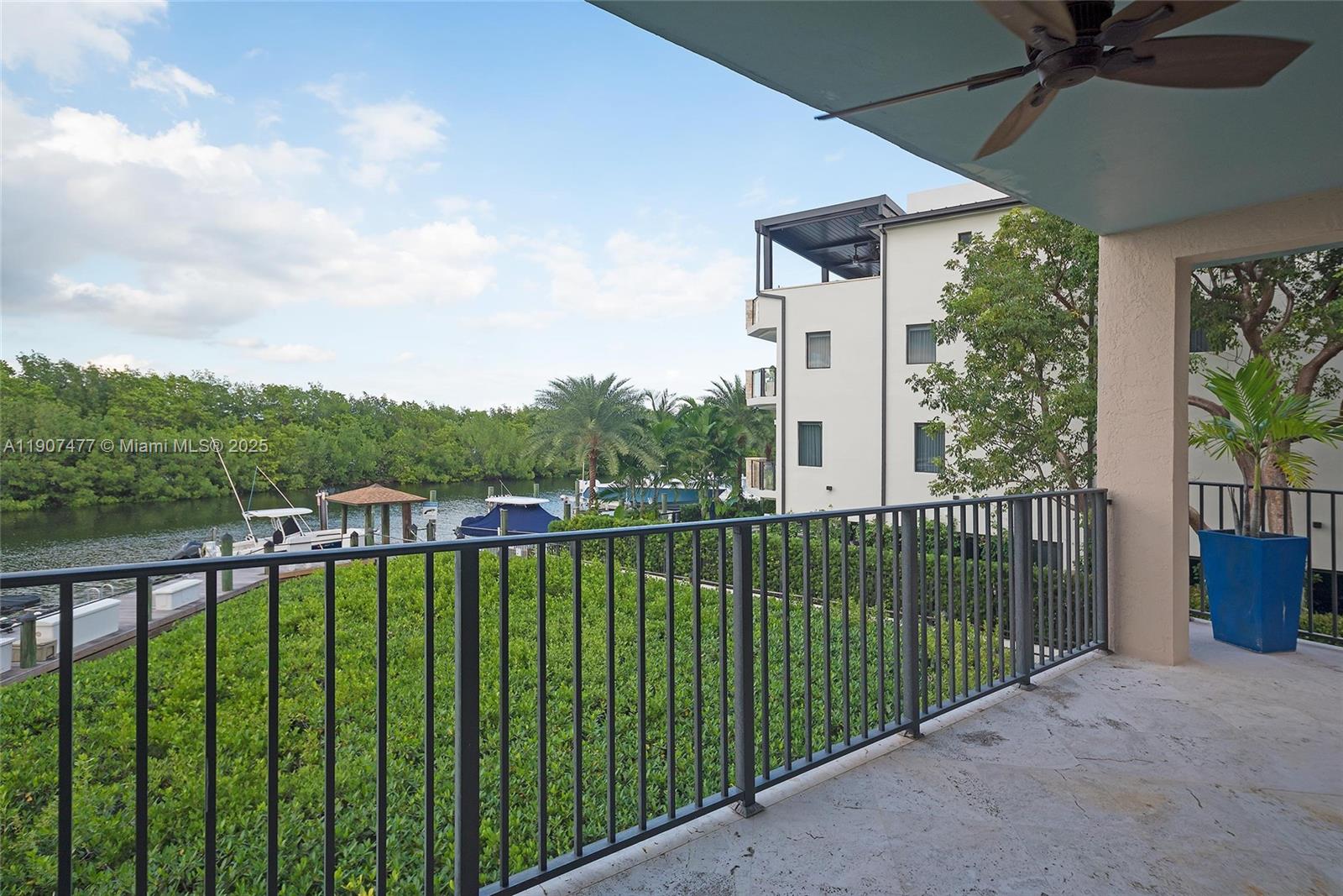 ROYAL HARBOUR YACHT CLUB - Residential