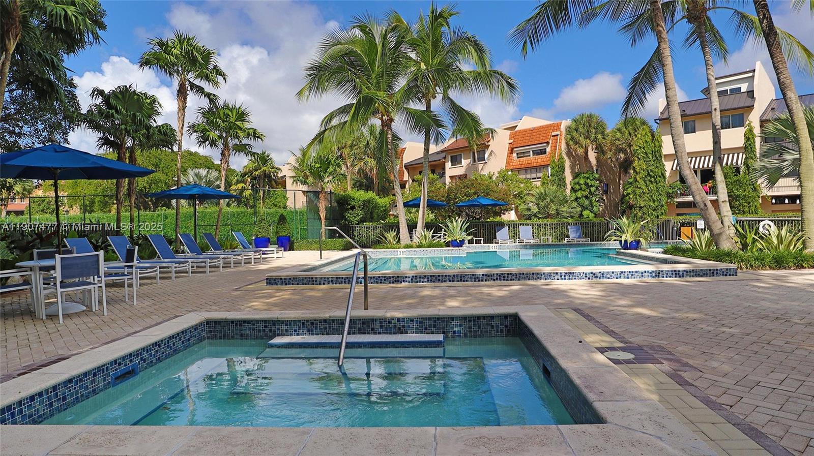 ROYAL HARBOUR YACHT CLUB - Residential