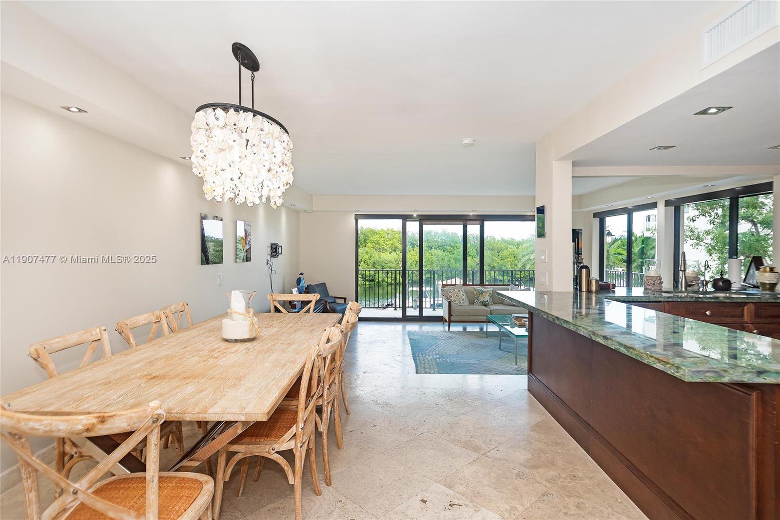 ROYAL HARBOUR YACHT CLUB - Residential