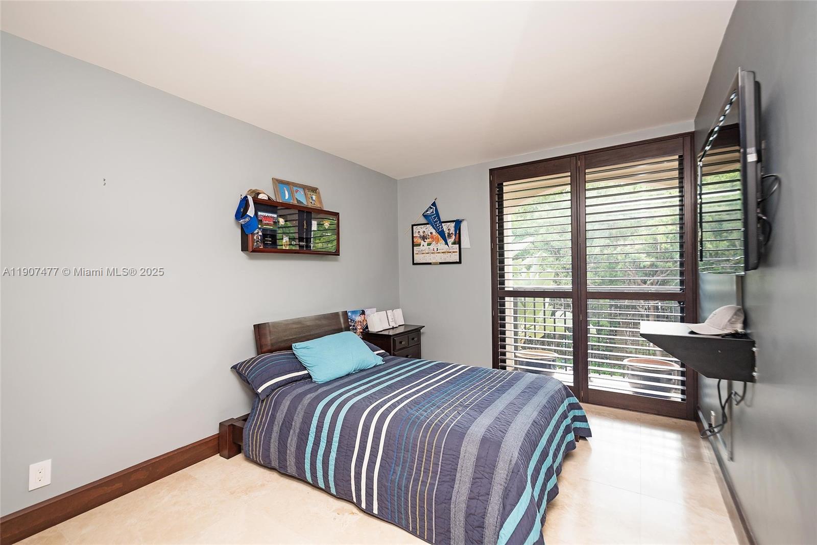 ROYAL HARBOUR YACHT CLUB - Residential