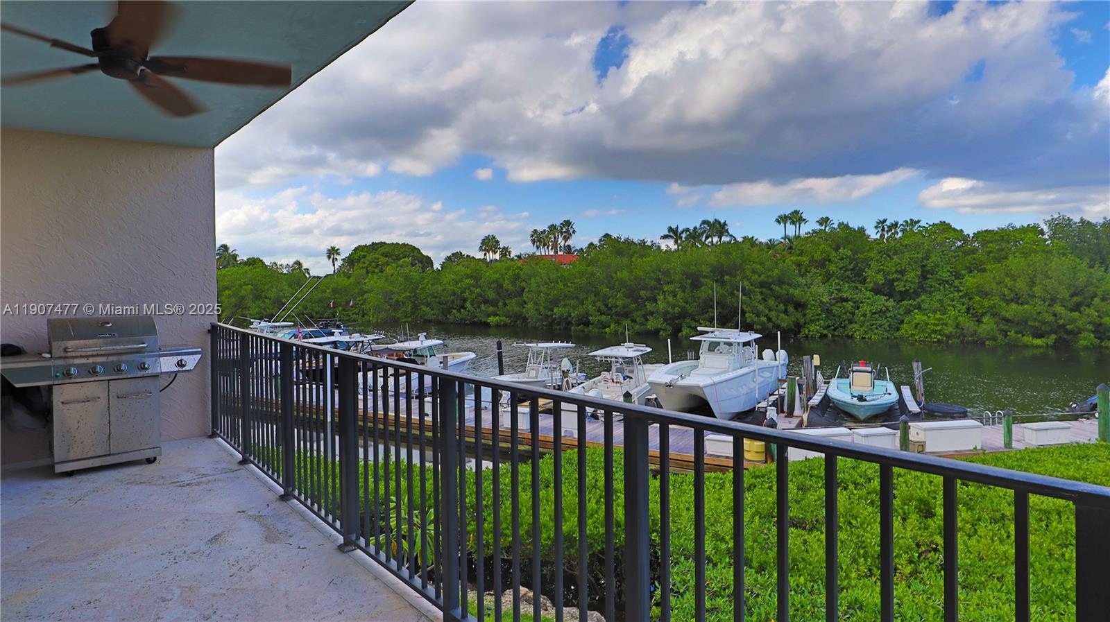 ROYAL HARBOUR YACHT CLUB - Residential