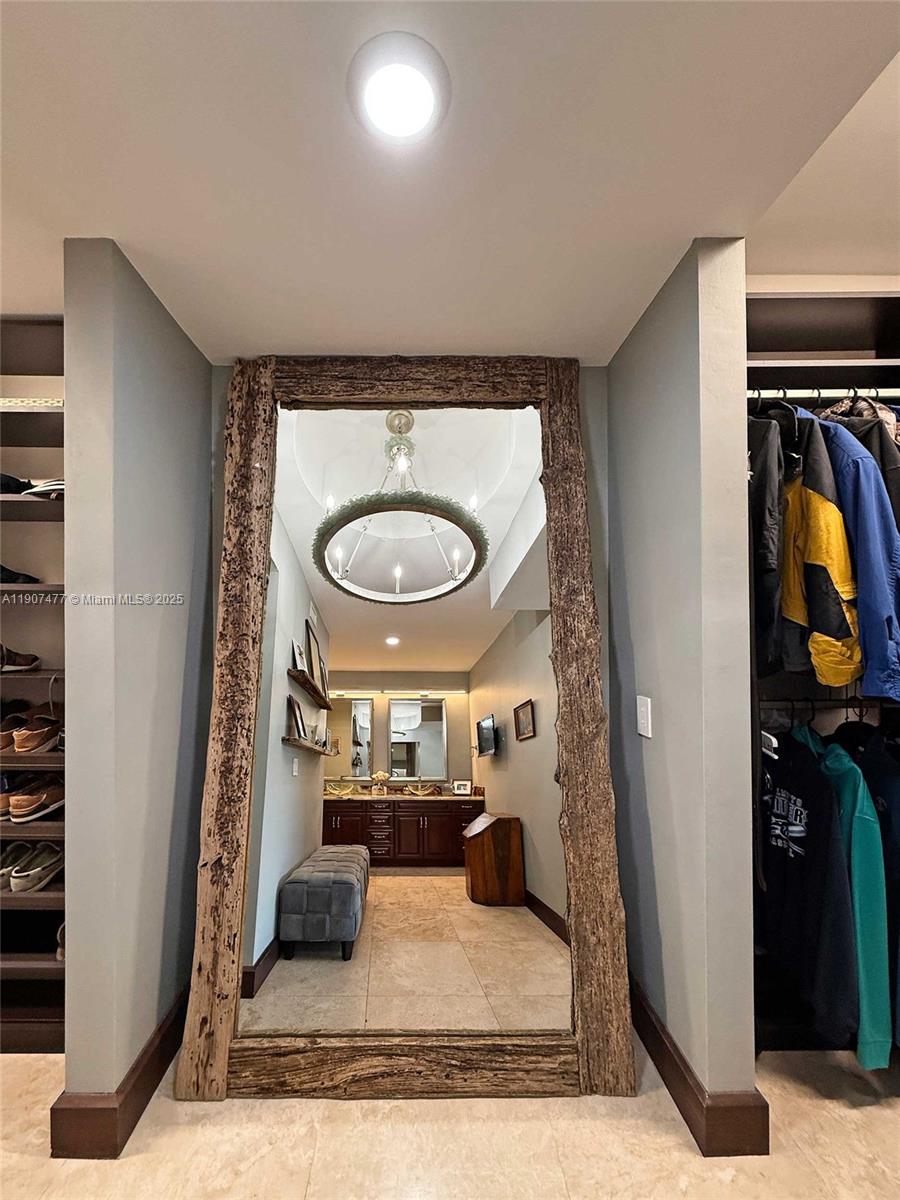 ROYAL HARBOUR YACHT CLUB - Residential