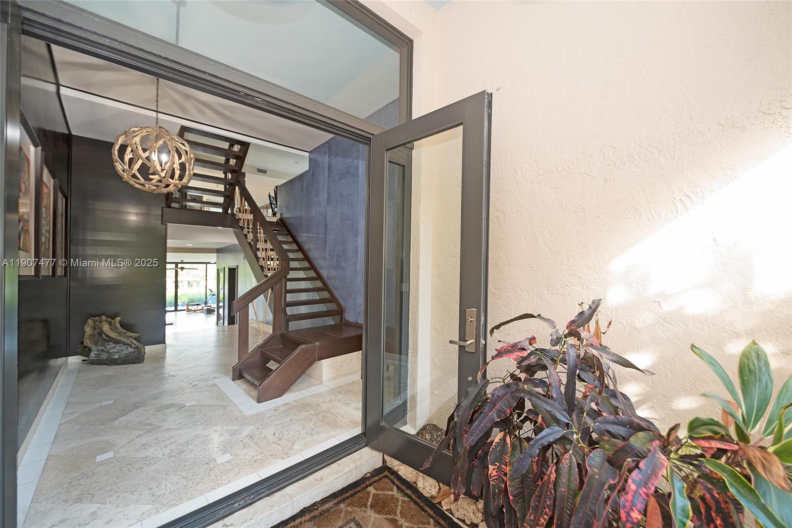 ROYAL HARBOUR YACHT CLUB - Residential