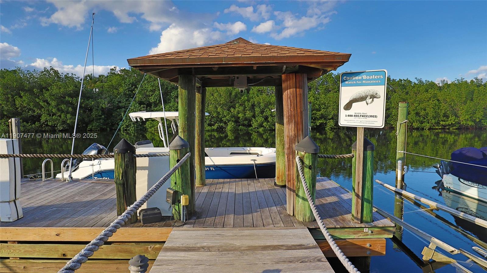 ROYAL HARBOUR YACHT CLUB - Residential