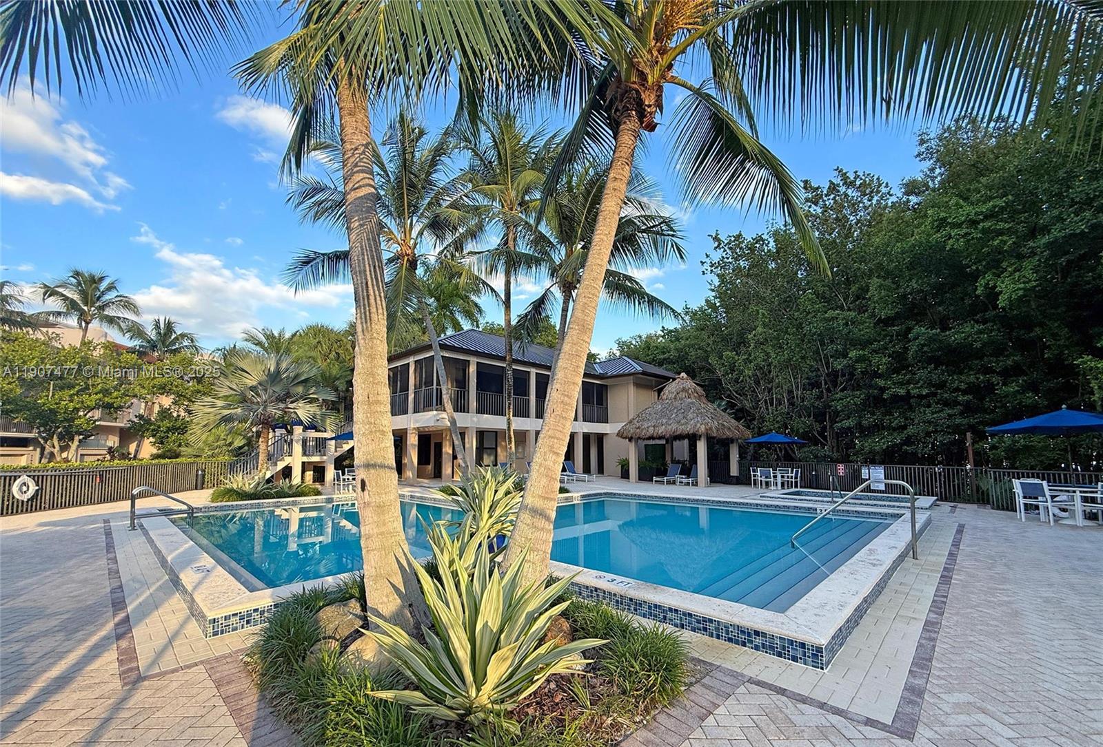 ROYAL HARBOUR YACHT CLUB - Residential