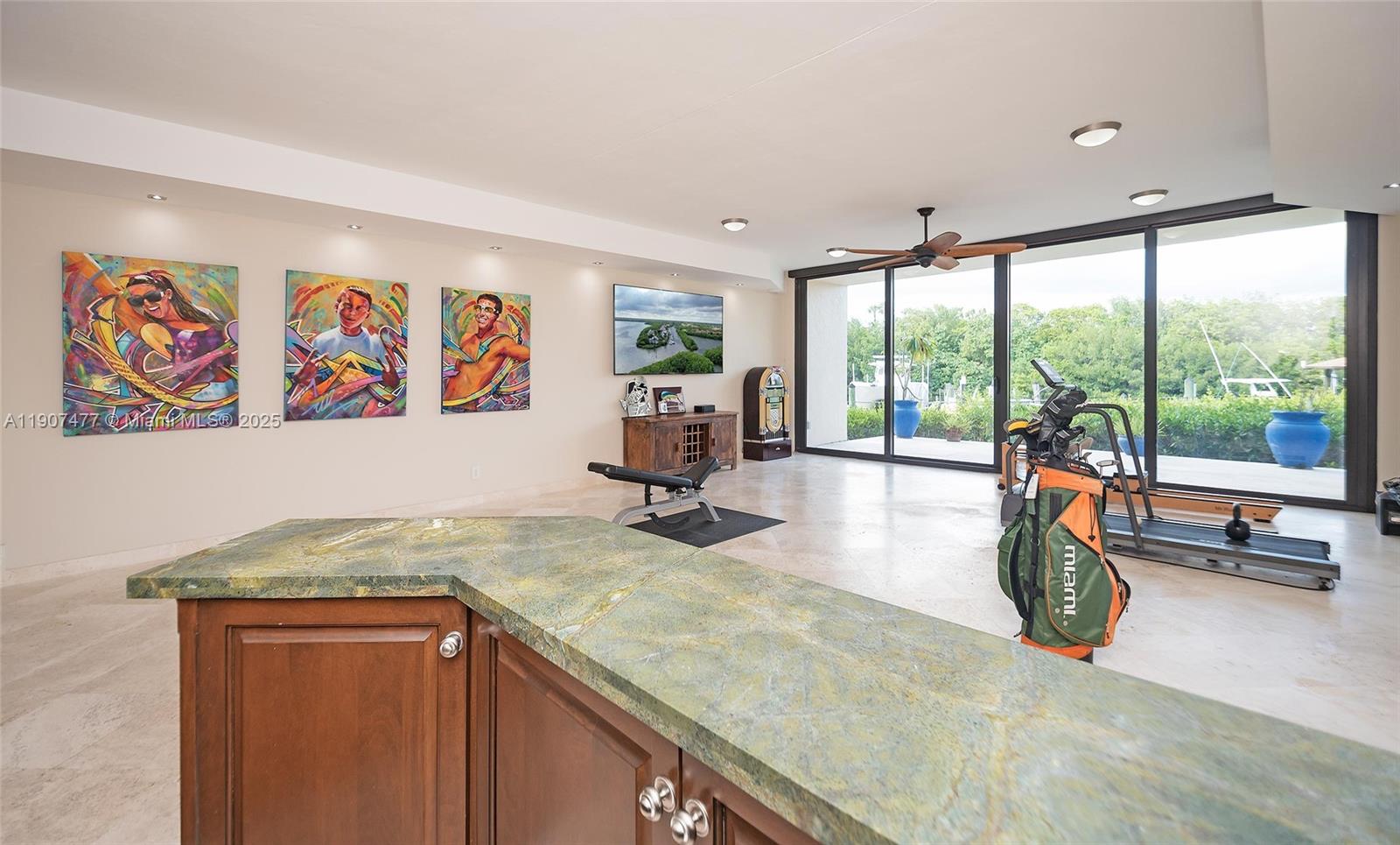 ROYAL HARBOUR YACHT CLUB - Residential