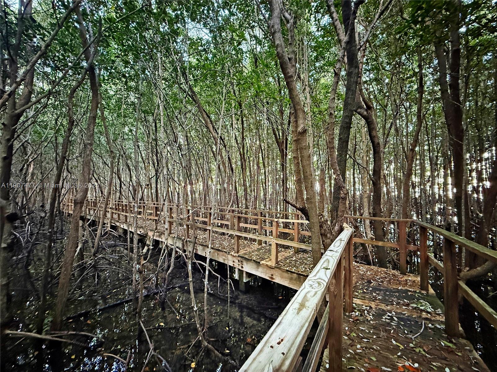 ROYAL HARBOUR YACHT CLUB - Residential