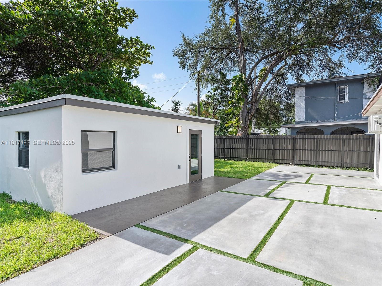 PRINCESS PARK - Residential Lease