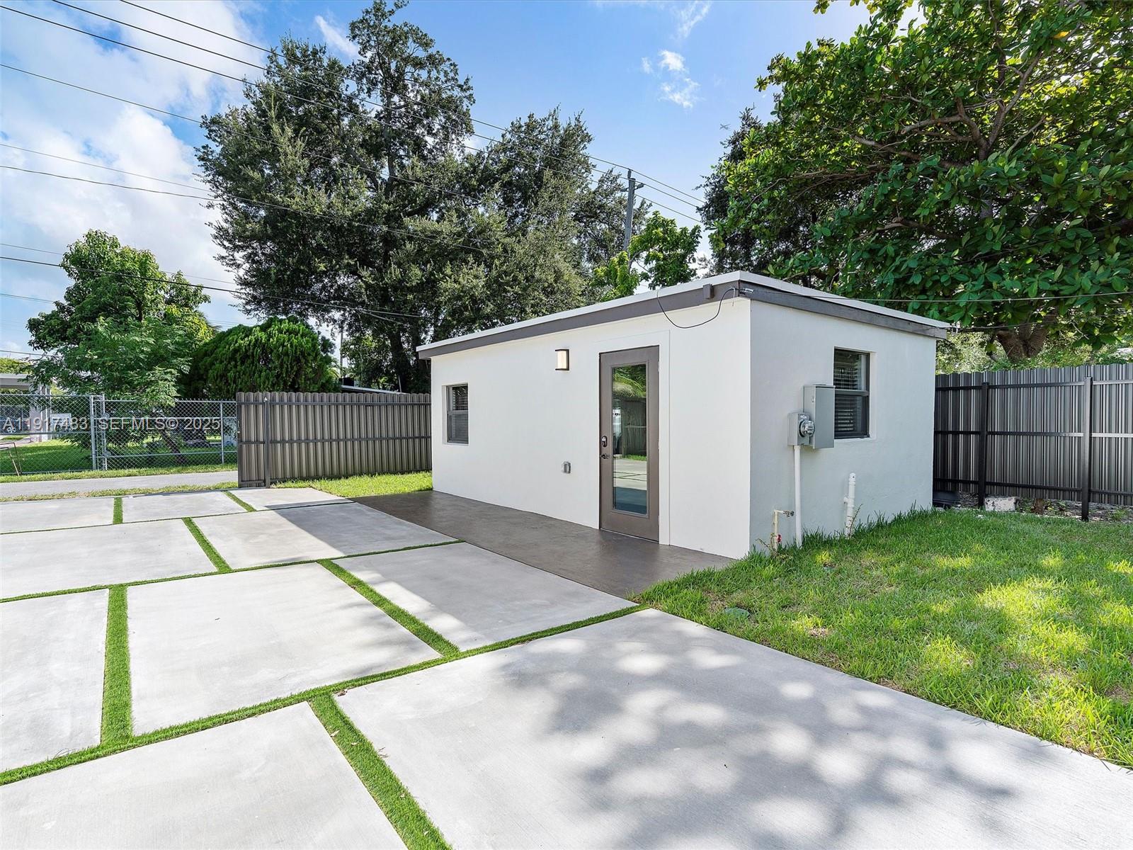 PRINCESS PARK - Residential Lease