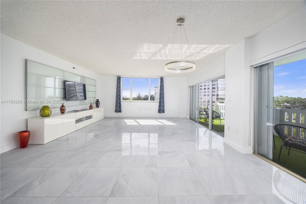 Photo of 4001 Hillcrest Dr #601, Hollywood, FL 33021 (MLS # A11790385)