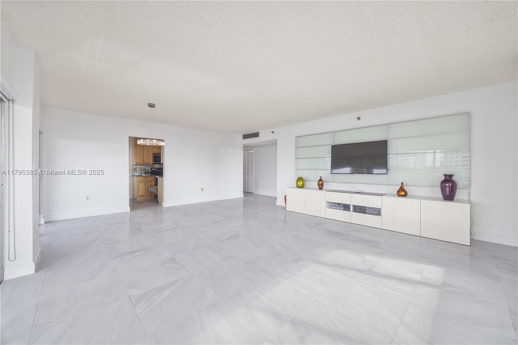 Photo of 4001 Hillcrest Dr #601, Hollywood, FL 33021 (MLS # A11790385)