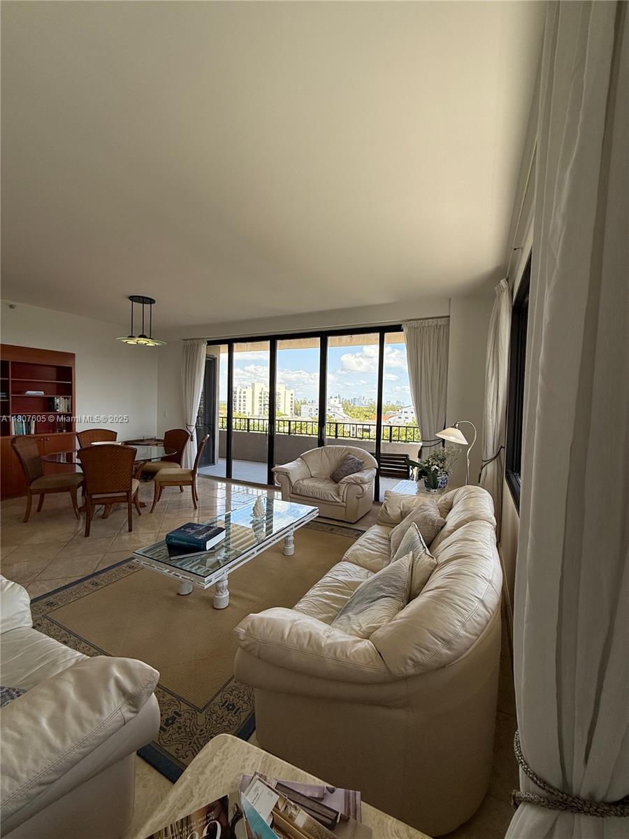 THE EMERALDBAY @ KEY COLO - Residential Lease