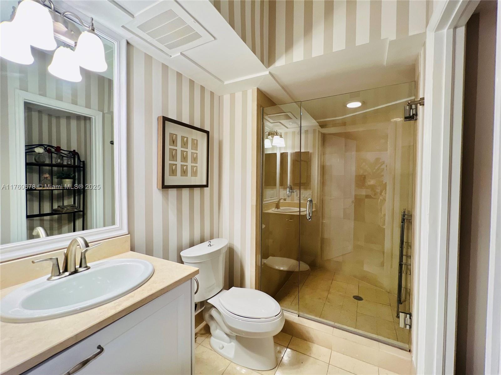 TURNBERRY VLG NO TOWER CO - Residential
