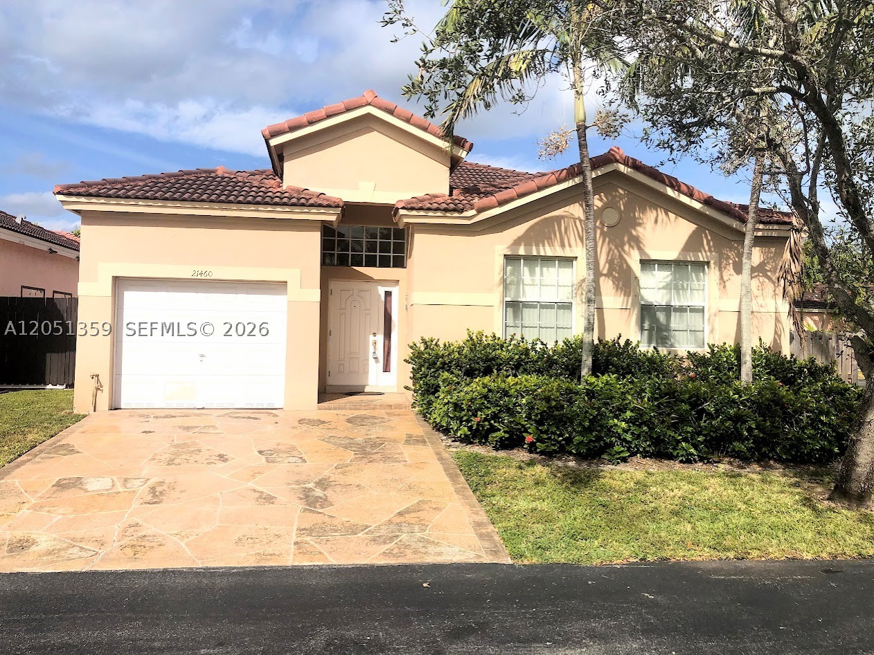 Photo 1 of 22 — 21460 SW 90th Ct, Cutler Bay, FL 33189