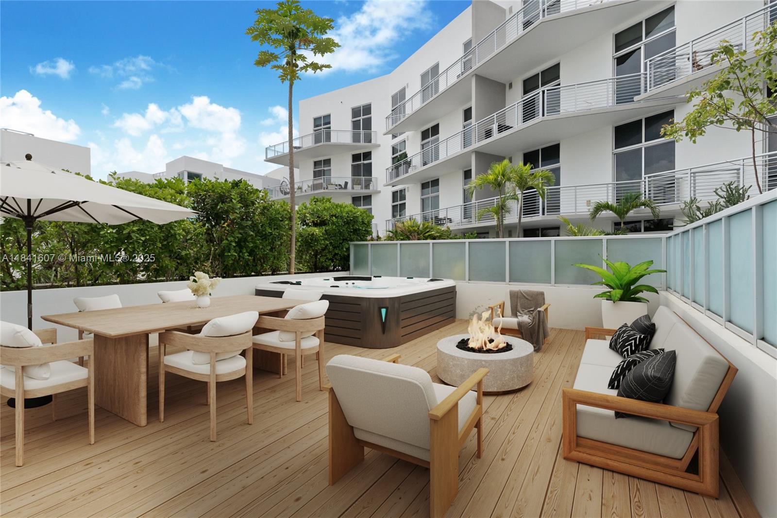 2001 Meridian Ave 314, Miami Beach, FL, 33139/$1,875,000 2 2001 Meridian Ave 314