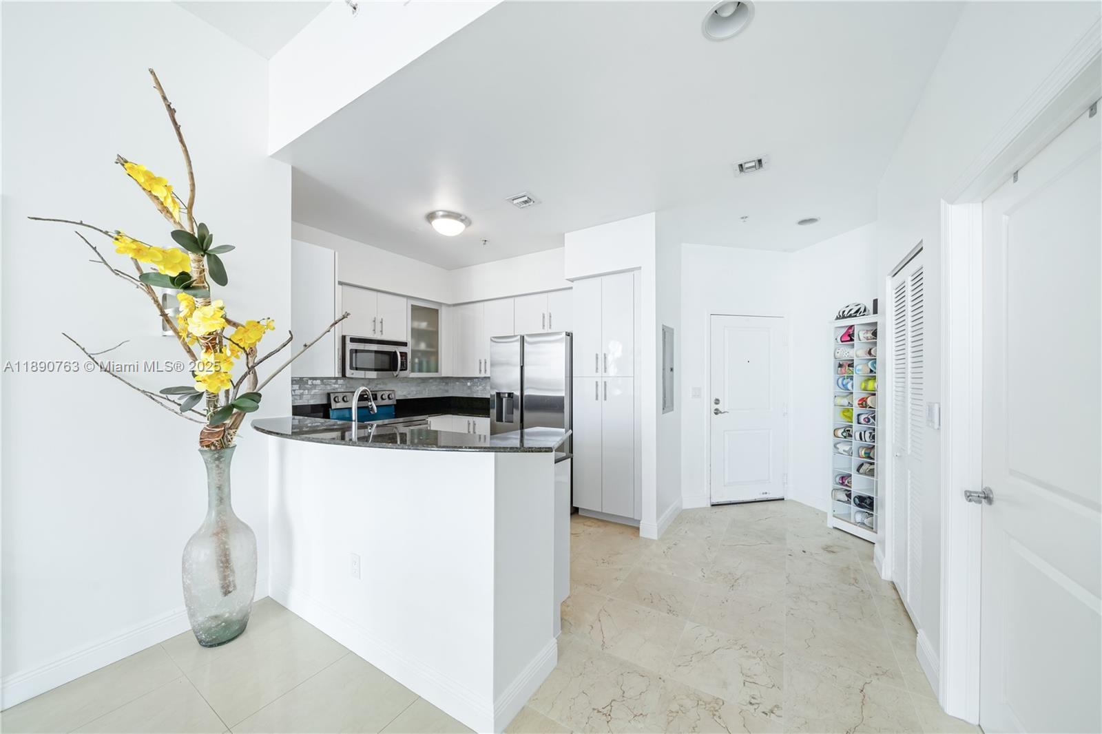 360 CONDO A - Residential Lease