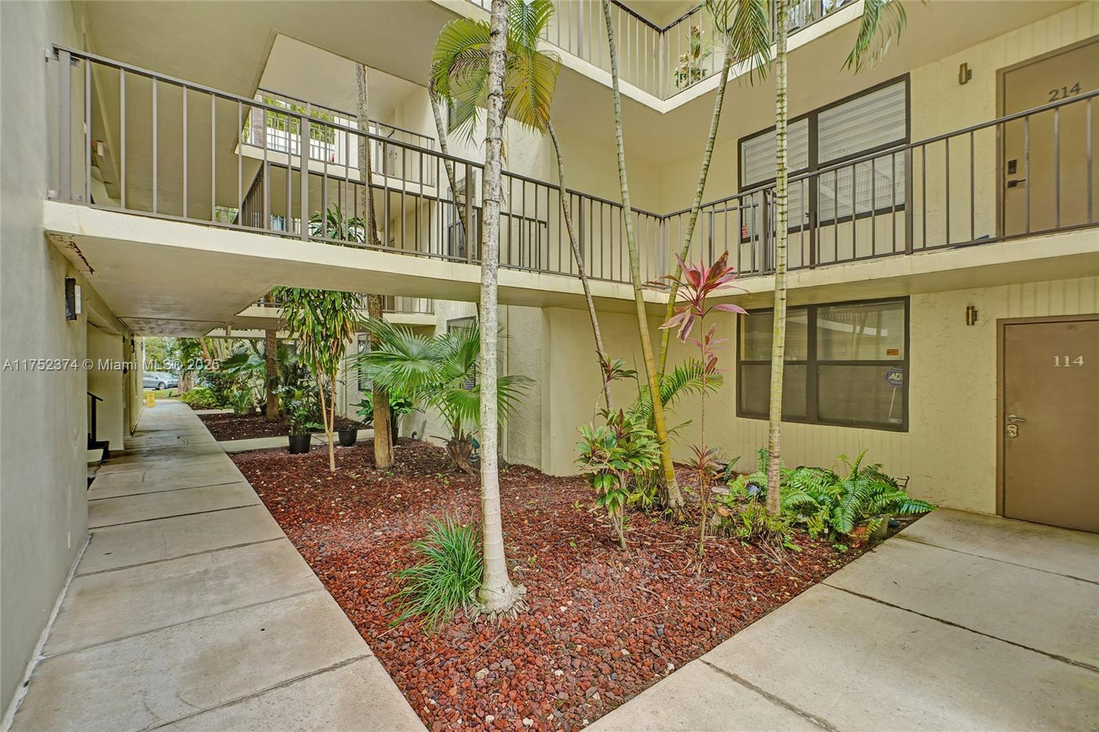VILLA DORADA CONDO NO 2 - Residential