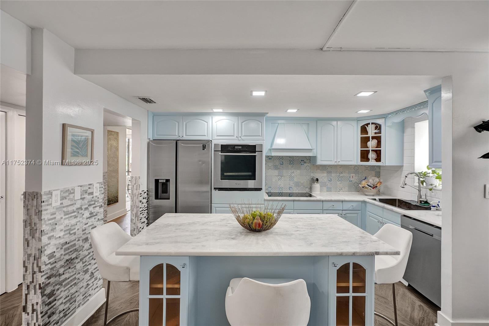VILLA DORADA CONDO NO 2 - Residential