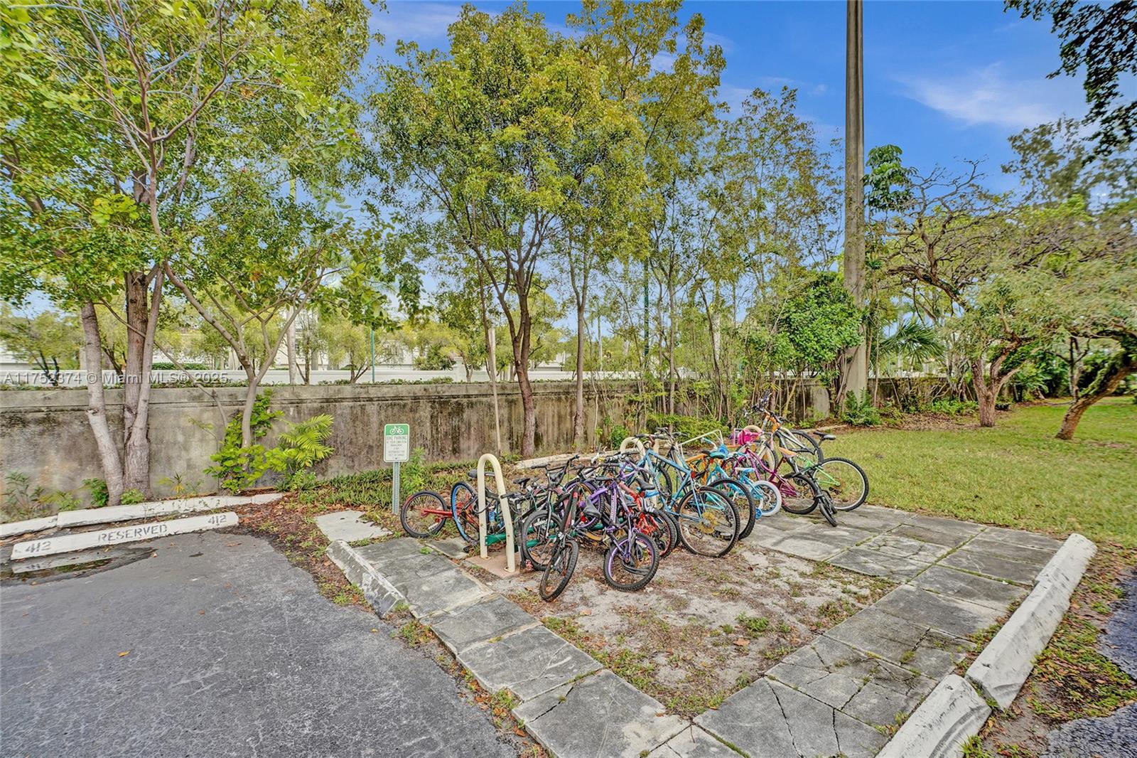 VILLA DORADA CONDO NO 2 - Residential